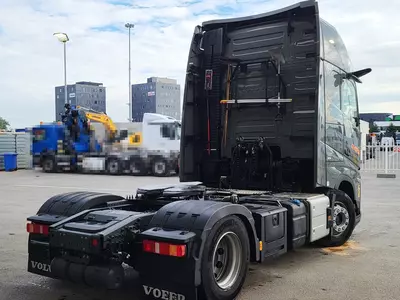  Тягач Volvo FH Aero 500 Fresh online©️