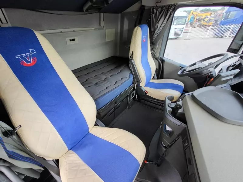  Тягач Volvo FH Aero 500 Тягачи