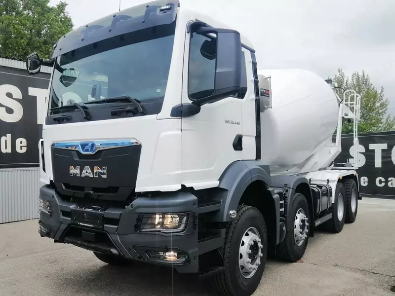 Автобетоносмеситель MAN TGS 35.440 8X4 с объемом барабана 10 м³