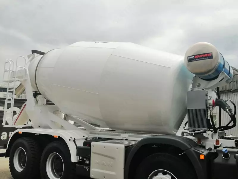 Автобетоносмеситель MAN TGS 35.440 8X4 с объемом барабана 10 м³