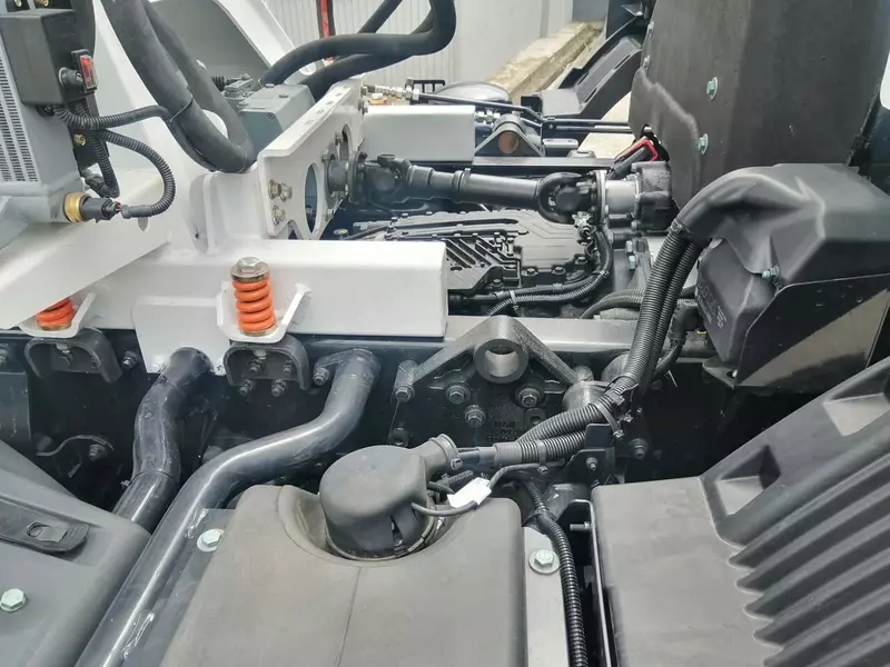 Автобетоносмеситель MAN TGS 35.440 8X4 с объемом барабана 10 м³