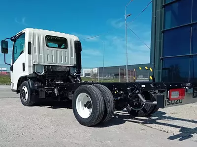 Isuzu M21 yuk mashinasi shassisi