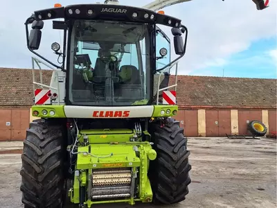   Кормоуборочный комбайн CLAAS Jaguar 970