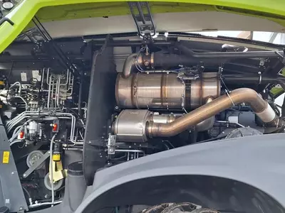 Кормоуборочный комбайн CLAAS Jaguar 970