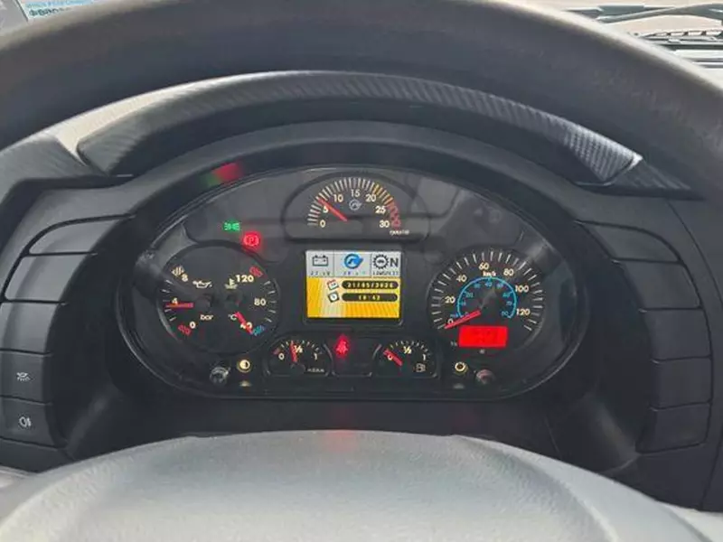 Astra HD9 Iveco 84.50-80 8x4 samosval mexanik uzatmalar qutisi bilan