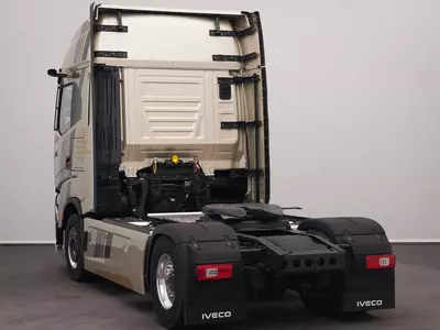  Iveco S-Way 500 shatakchisi - 