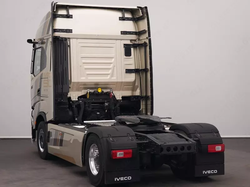  Iveco S-Way 500 shatakchisi - 