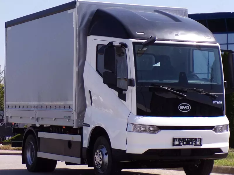   Тентованный грузовик BYD ETM6 SWB 4×2 (100% Electric)