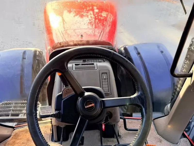  Case IH Magnum 370 CVX g‘ildirakli traktori Traktorlar