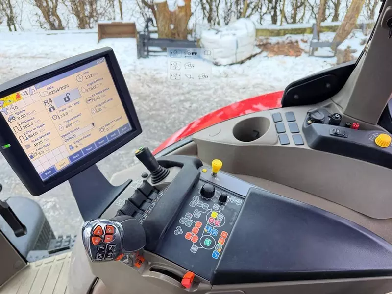  Case IH PUMA CVX 240 g‘ildirakli traktori Traktorlar