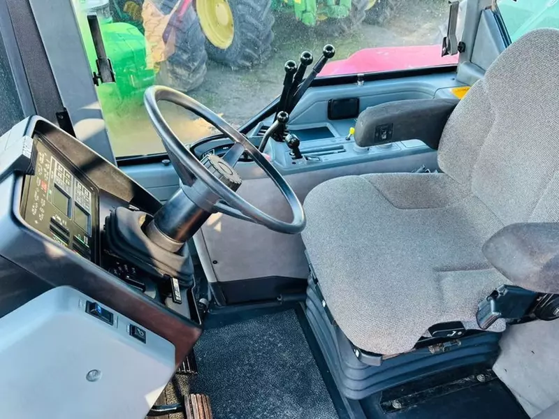 Трактор колесный Case IH Magnum 7210 Pro