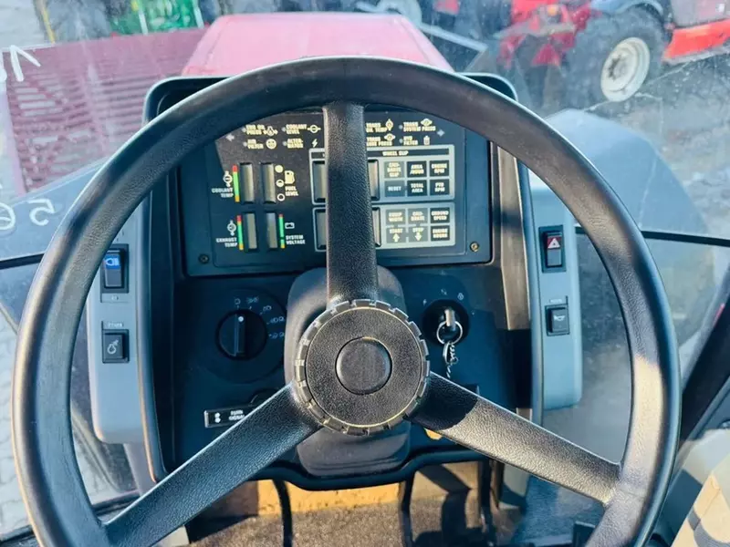 Трактор колесный Case IH Magnum 7210 Pro