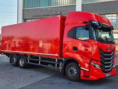   Iveco AS260S50Y/FS yuk mashinalari