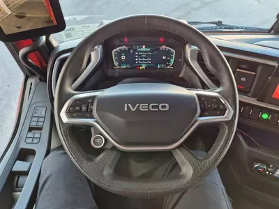 Iveco AS260S50Y/FS yuk mashinalari