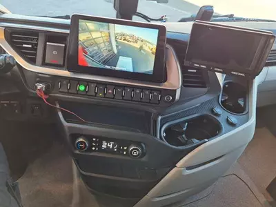 Iveco AS260S50Y/FS yuk mashinalari