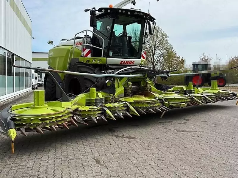 CLAAS jaguar 990 ozuqa yig‘ish kombayni Chakana savdo