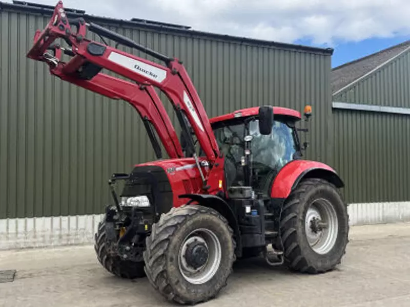Трактор колесный Case IH Puma CVX 160 в комплекте с погрузчиком Quicke Q6M