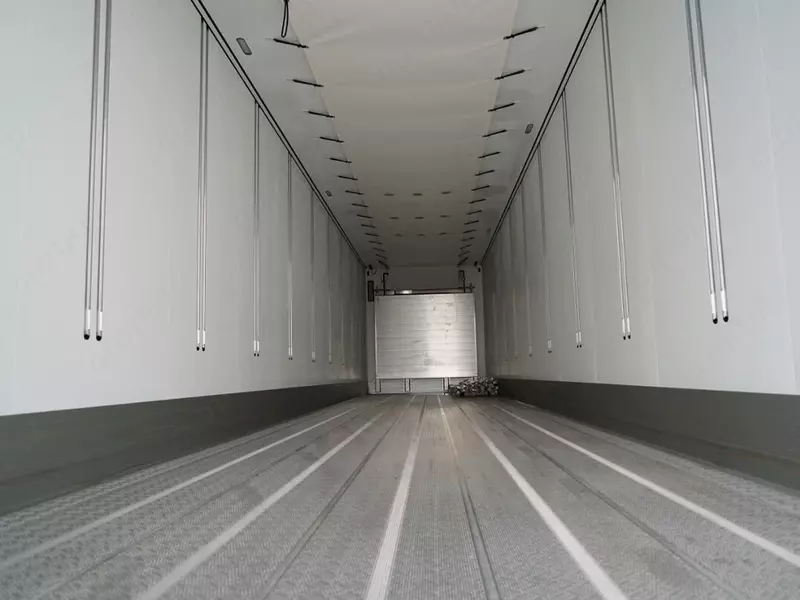  Полуприцеп-рефрижератор Schmitz Cargobull / CHŁODNIA - Sovutgichli yuk mashinalari