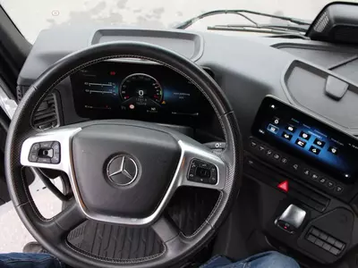 Самосвал Mercedes-Benz Arocs 3548 tipper