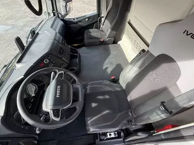 Самосвал IVECO AD_29.480 K / 6X4