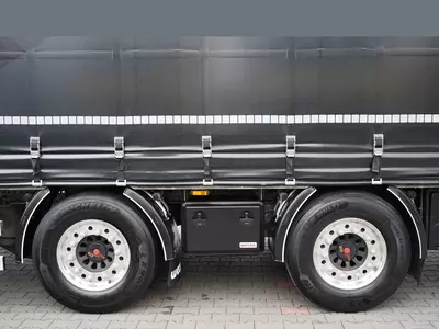 Тентованный грузовик Volvo FH 500