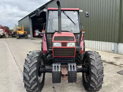 Трактор колесный Case IH 4240
