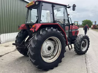 Трактор колесный Case IH 4240