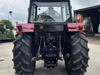 Трактор колесный Case IH 4240