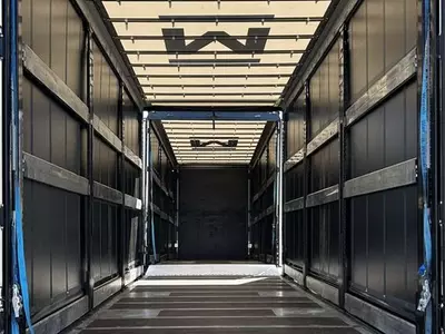 Тентованный грузовик Volvo FH 460
