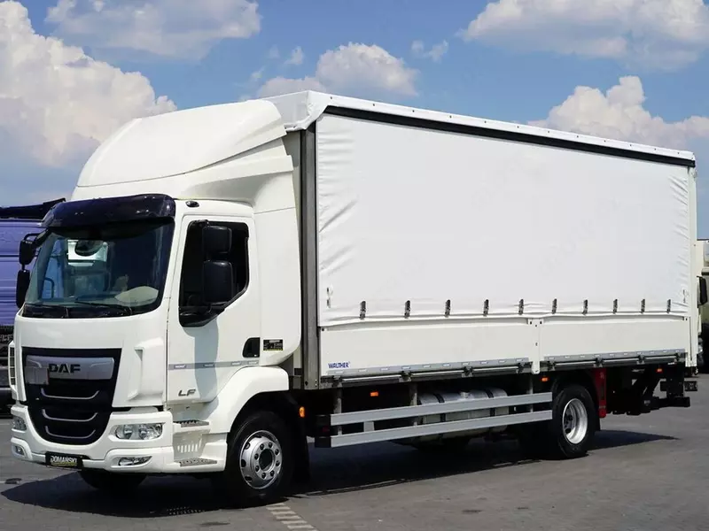 Тентованный грузовик DAF LF/260