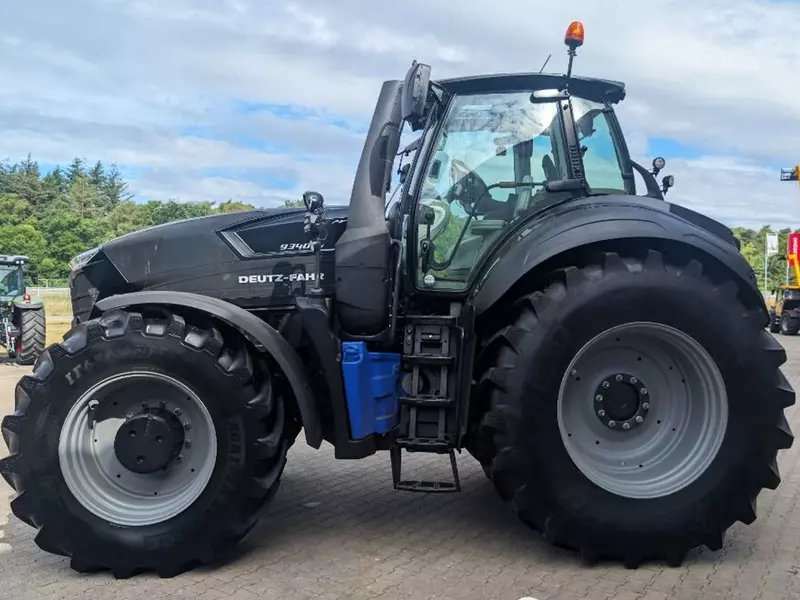 Трактор колесный Deutz-Fahr 9340 TTV BLACK-WARR