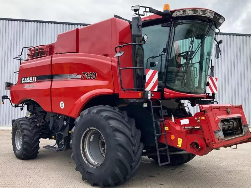 Зерноуборочный комбайн Case IH CASE AF 7140 ALLRAD