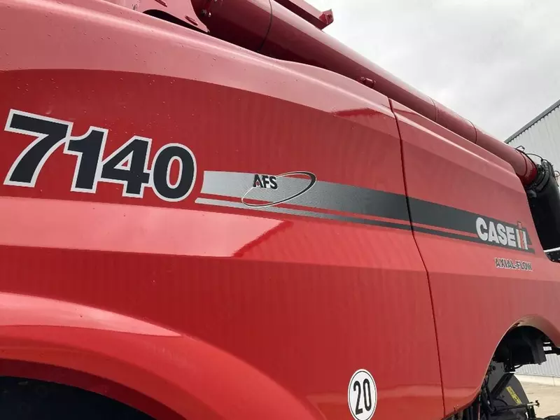 Зерноуборочный комбайн Case IH CASE AF 7140 ALLRAD