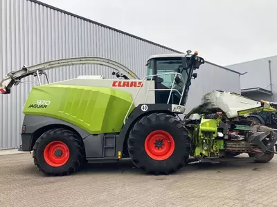 Кормоуборочный комбайн Claas JAGUAR 970
