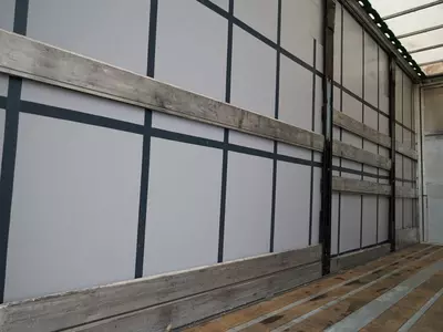 Тентованный прицеп Fruehauf / PRZYCZEPA / PRZEJAZDOWA / OSIE SAF