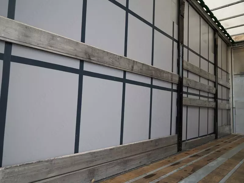 Тентованный прицеп Fruehauf / PRZYCZEPA / PRZEJAZDOWA / OSIE SAF
