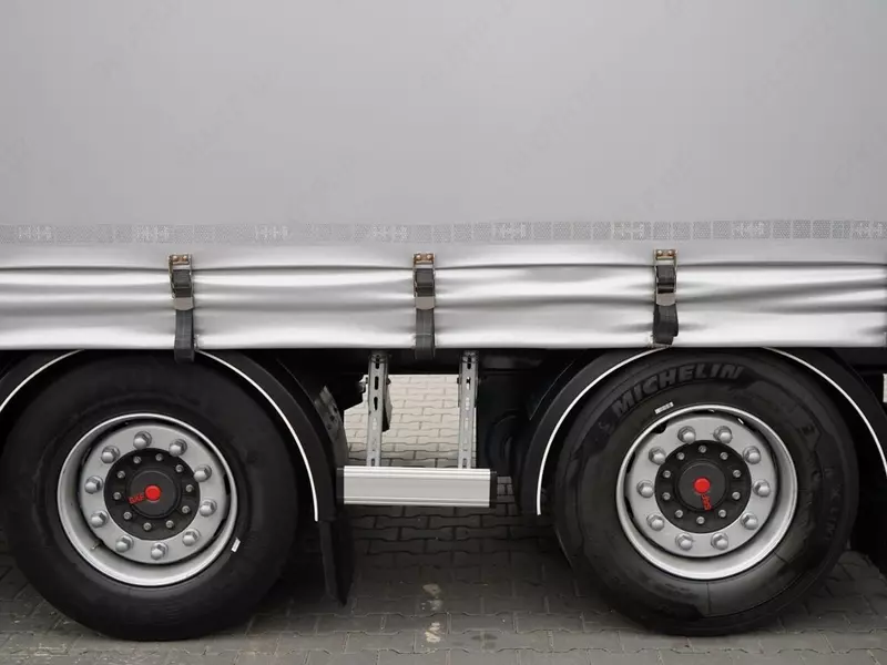 Тентованный прицеп Fruehauf / PRZYCZEPA / PRZEJAZDOWA / OSIE SAF