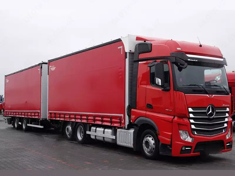 Тентованный грузовик Mercedes-Benz 2548