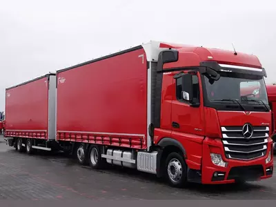 Тентованный грузовик Mercedes-Benz 2548