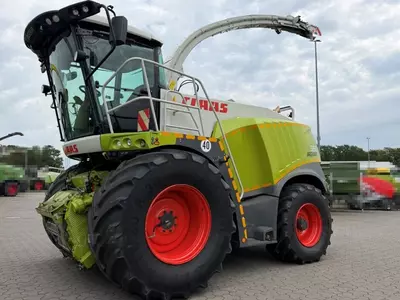 Кормоуборочный комбайн Claas Jaguar 950