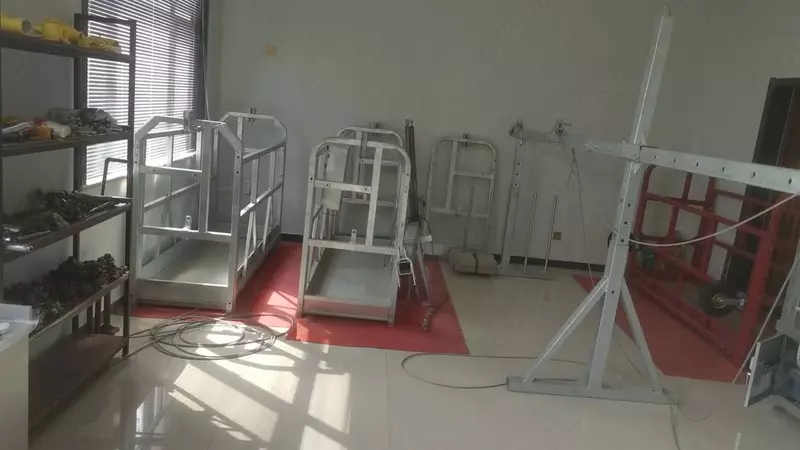 Строительно-фасадная люлька ZLP 630 всегда в наличии