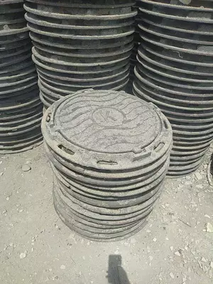 Люк по оптовыи ценам канализационные чугуные люки