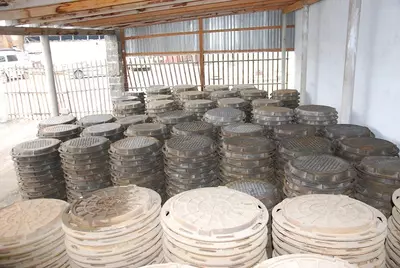 Kanalizatsiya quyma temir Lyuk