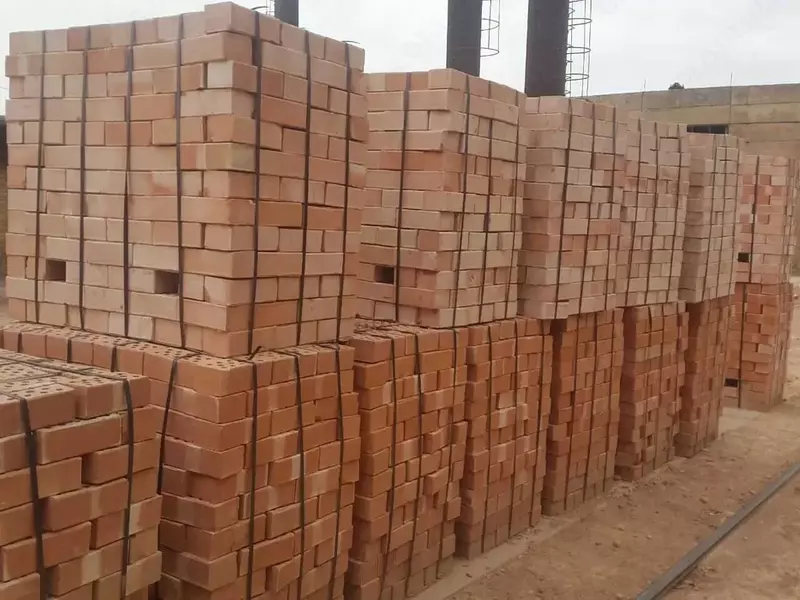 Kuygan g'isht (qizil)