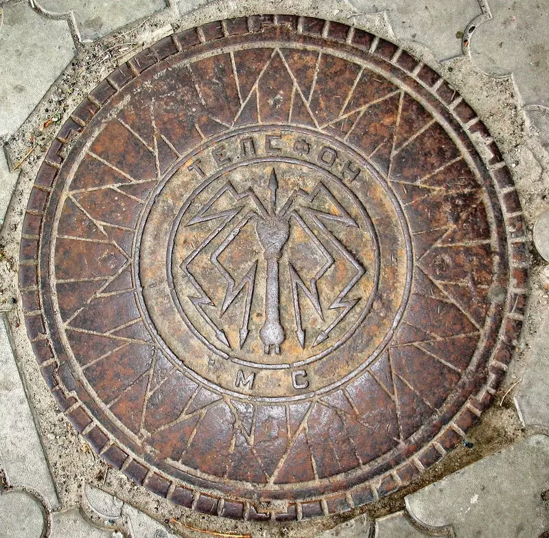 Люк канализационный чугунный