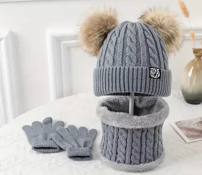 шапка вязанная теплая Набор из трех предметов для детей - 150 000 сум / шт.
