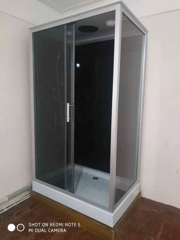 5 600 000 so'm Душевая кабинка