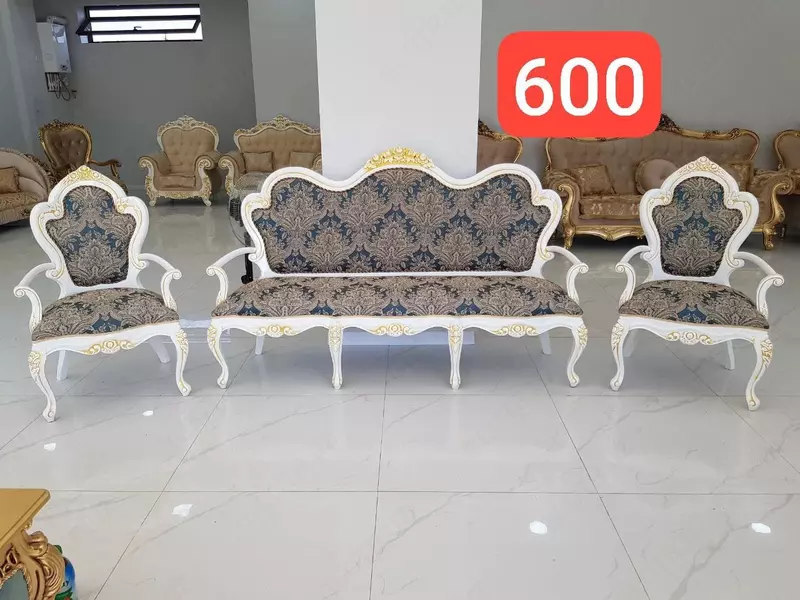 "Italyancha uslubda" yumshoq mebellar to'plami. Model № 007 (Oq/Bezak)