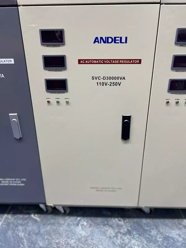 Stabilizator ANDELI SVС D30КVA 110-250V