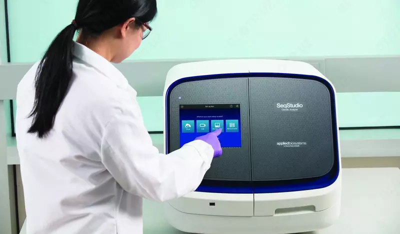 SeqStudio™ Genetic Analyzer System with SmartStart Система генетического анализатора ThermoFisher Scientific